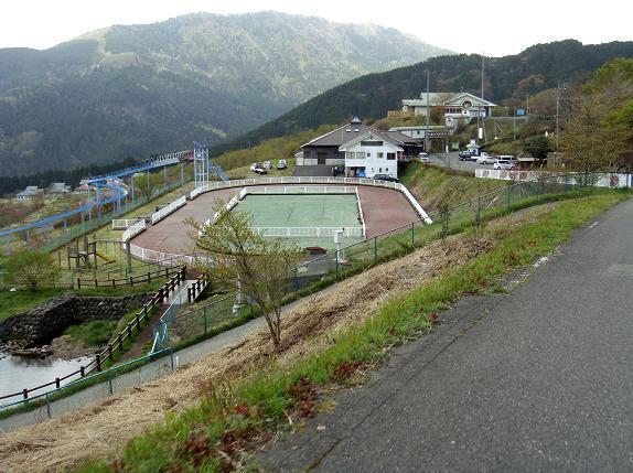 10　こんな山奥に作らなくても・・・.JPG