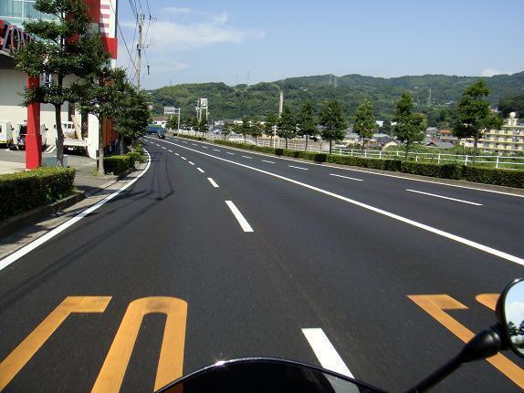 12　街はアチィーです.JPG