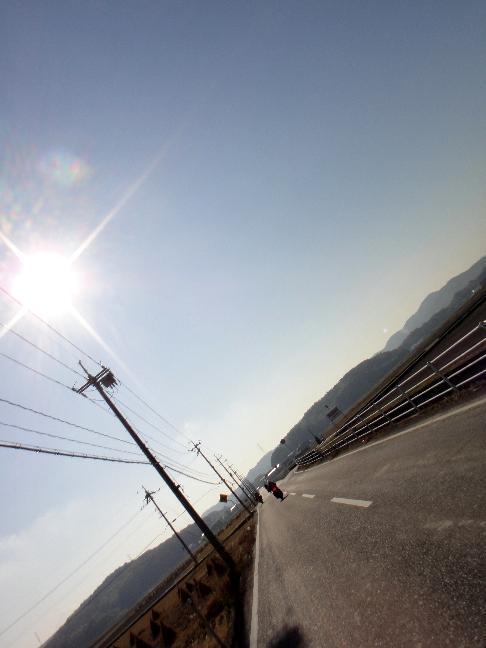 13　真っ平らの気持ちの良い道.JPG