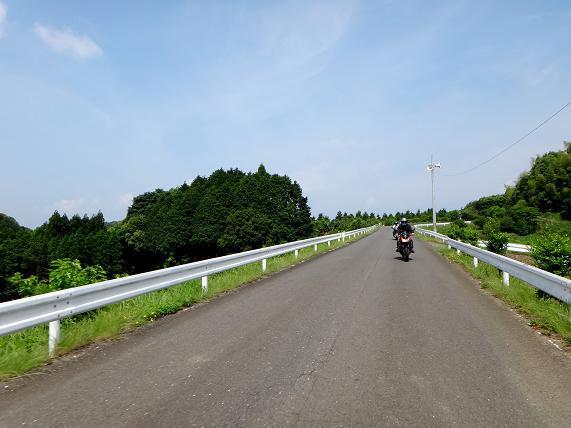 13　短い広域農道.JPG