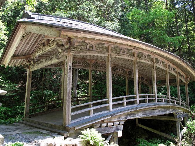 15　屋根つき橋.JPG
