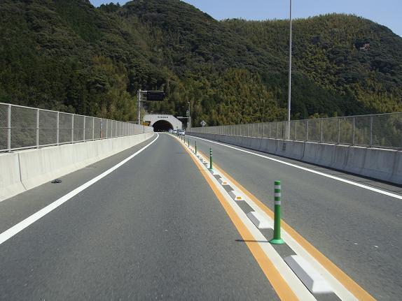 17 未開通のタダで走れる有料道路.JPG
