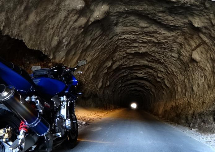 19　自分のバイクのマフラーの音でビビリます.JPG