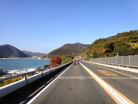 20　海沿いを走ってます.JPG