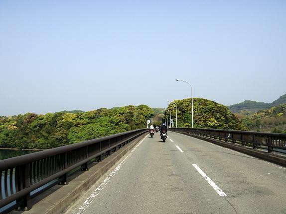 21　この橋の向こうは長崎県.JPG