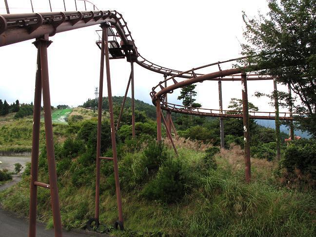 22　ジェットコースターの廃墟.JPG