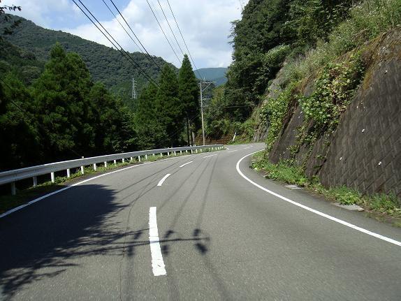 25　ダムの上流へ.JPG