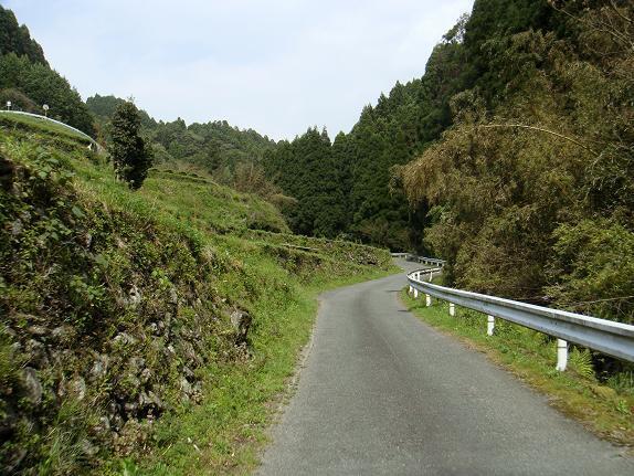 26　つづら折れを登ります.JPG