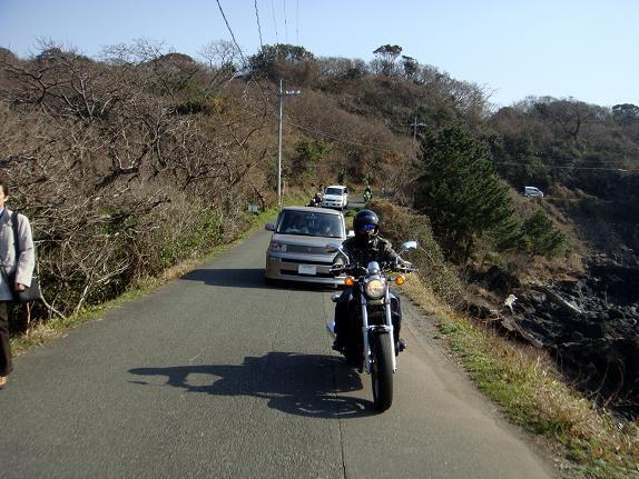 29 祭りが始まったので車が多いです.JPG