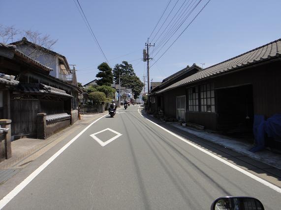 29阿蘇の路地っていい雰囲気.JPG