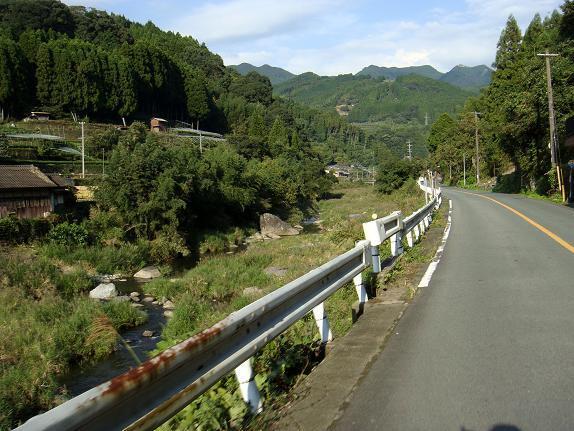 30　今日はほとんどまともな道ですぜ.JPG