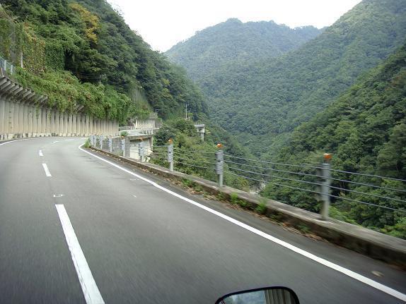 30　四国もビックリの山奥です.JPG