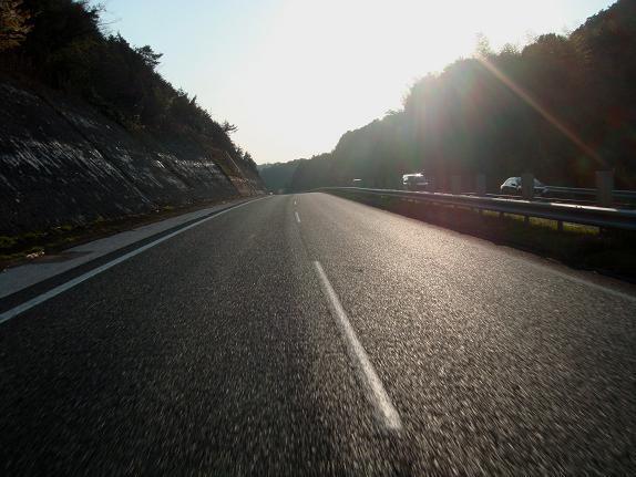 38 思ったより車が少なくて走りやすい高速でした.JPG