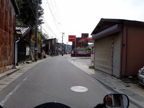 39　島の裏側の町.JPG