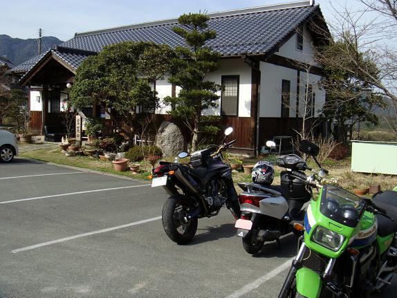 44　オラァ！見たことあるバイクだぞ.JPG