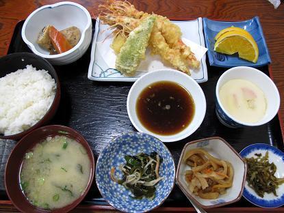 なんてことない天ぷら定食です.JPG