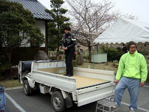 オーナーに勧められて乗ります.JPG