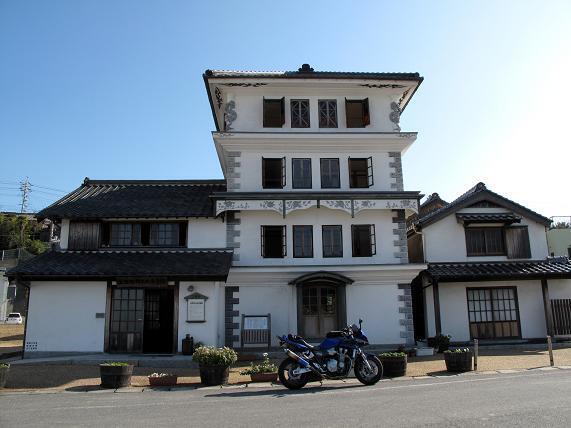 今は建築方違反で建てれません.JPG