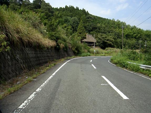 小石原を下っています.JPG