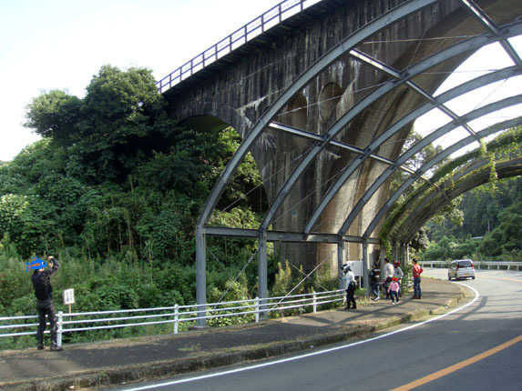 橋梁見学中です.jpg