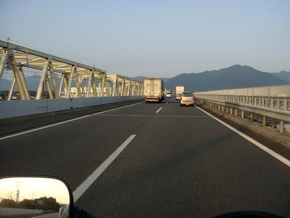 遠賀川を渡って帰って来ました。.JPG