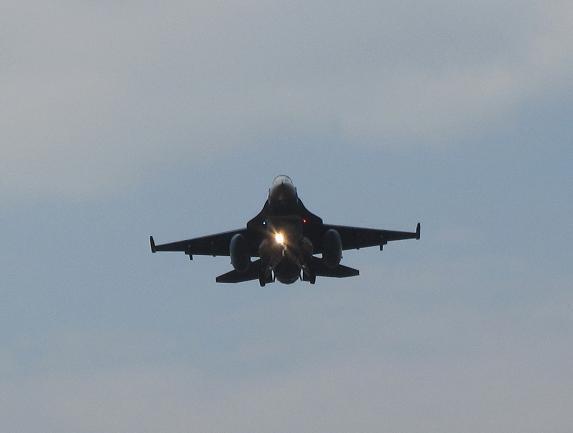 Ｆ２　真正面から.JPG